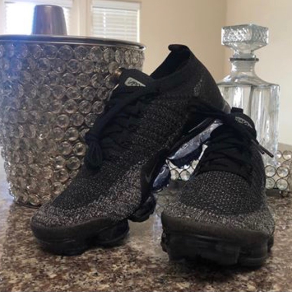 Nike Men’s Air VaporMax Flyknit 2